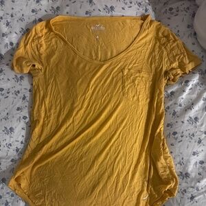 Hollister must have collection easy tee yellow